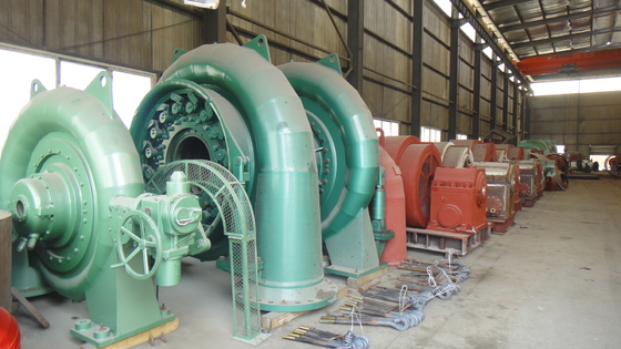 Turbina hidráulica Pelton controlada por PLC para presión de salida atmosférica y operación automática