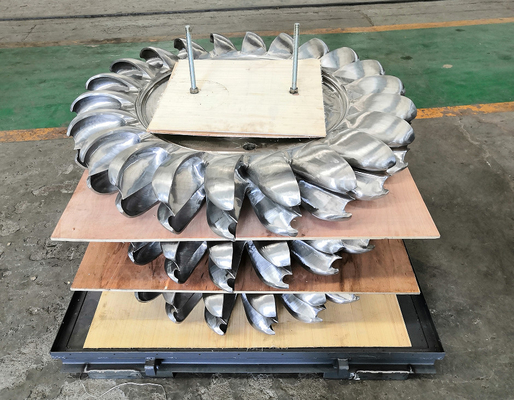 Q345-B Material de la turbina hidráulica Pelton para el tipo de corriente de un solo o de varios chorros