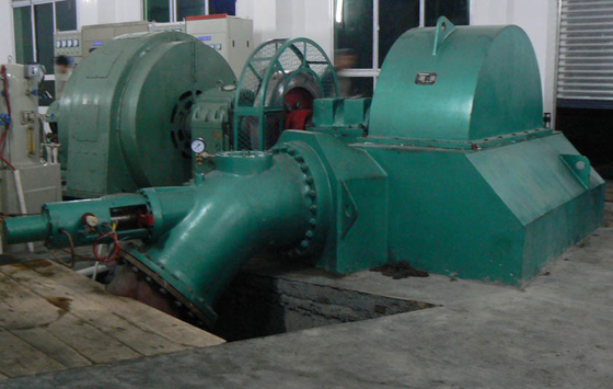 Cabeza horizontal del agua de la turbina el 130m de Pelton de la eficacia sin cepillo del 91%