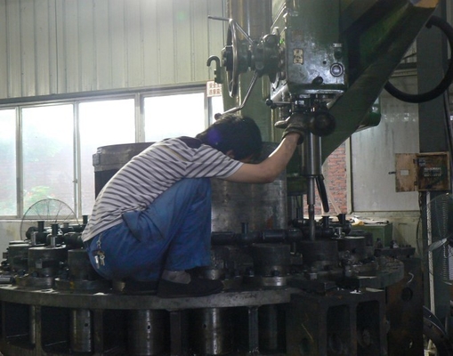 sistema de regla doble de la turbina 650kw de la cuchilla fija hidráulica vertical del corredor