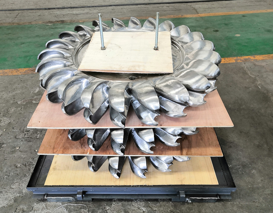 Q345-B Material de la turbina hidráulica Pelton para el tipo de corriente de un solo o de varios chorros