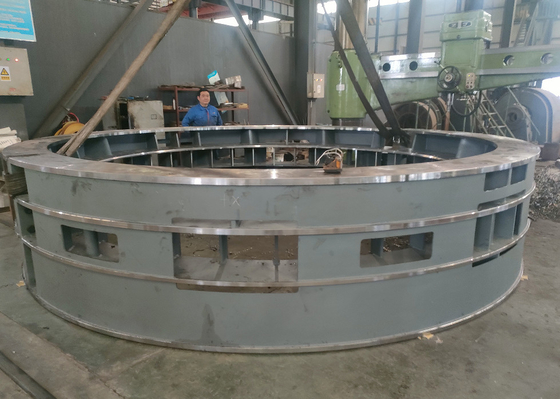 Eje vertical de la turbina de agua de acero inoxidable para el rendimiento de operación de frecuencia de 50HZ