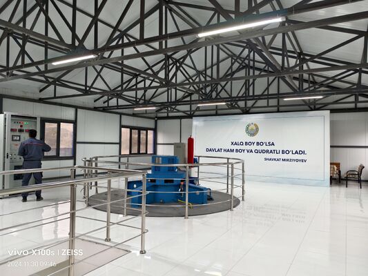 Turbina Hidráulica Kaplan con capacidad de flujo de 16.00 m³/s y álabes CNC de acero inoxidable para una vida útil de más de 30 años